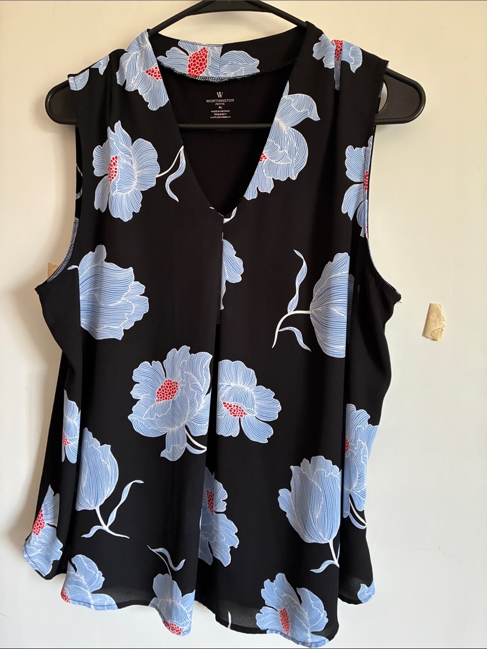 Worthington Black Floral V-Neck Sleeveless Blouse